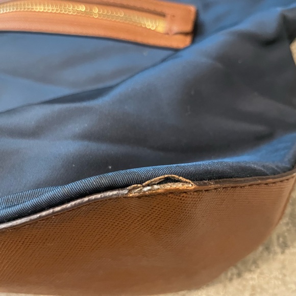 Michael Kors Kempton Small Tote in Navy - Picture 7 of 10